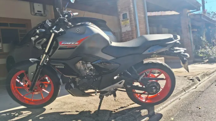 YAMAHA