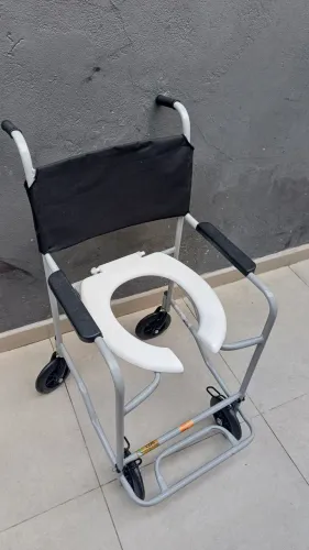 CADEIRA DE BANHO