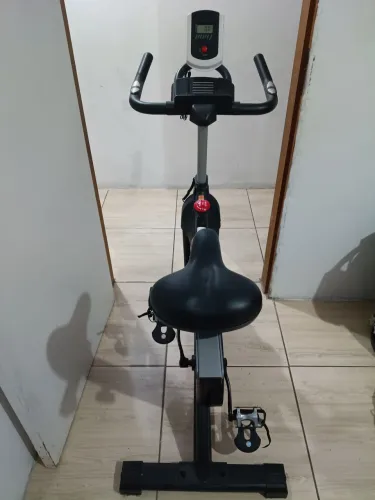 Bicicleta Ergométrica, Em Perfeito estado , Pouquíssimas vezes foi utilizado