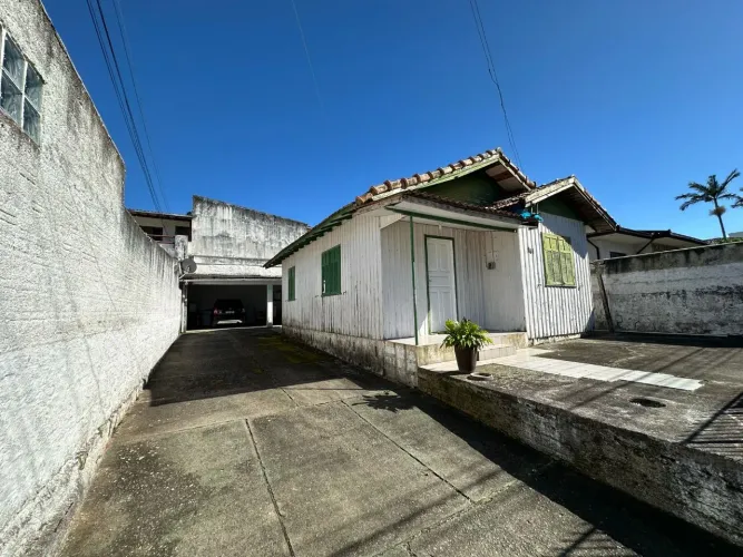 Terreno no bairro Estreito à venda - Florianópolis