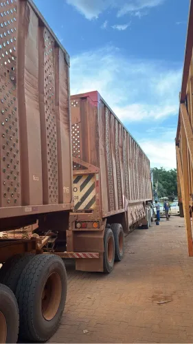 Carretas canavieira tombo esquerdo com sapata hidráulica 