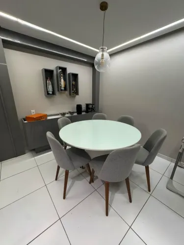Apartamento com 3/4 no alto farol