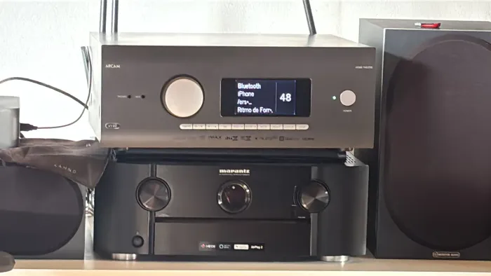 Processador de áudio arcam av40
