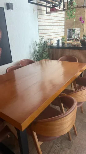 Linda mesa peroba Rosa 8 cadeiras 