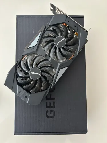 Placa de Vídeo Gigabyte GTX 1660 Super 6GB GDDR6 com Backplate