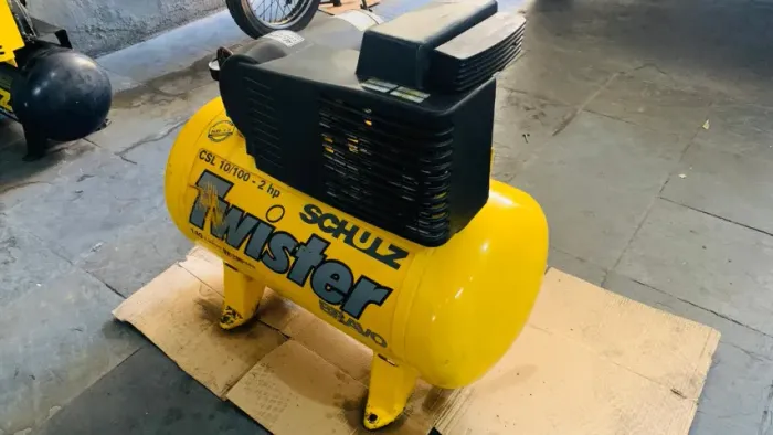 COMPRESSOR DE AR SCHULZ SEMINOVO - MUITO BARATO