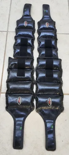 Kit Caneleiras / Tornozeleiras 2 e 3Kg