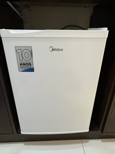Frigobar Midea