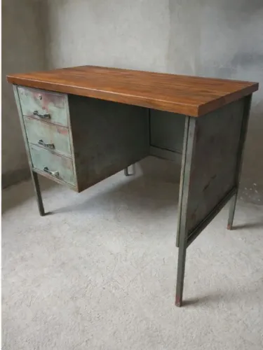 Escrivaninha Industrial Vintage em Aço com 3 Gavetas - Original de Época