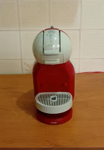 Cafeteira Expresso Dolce Gusto Mini Me Automática Vermelha 127v