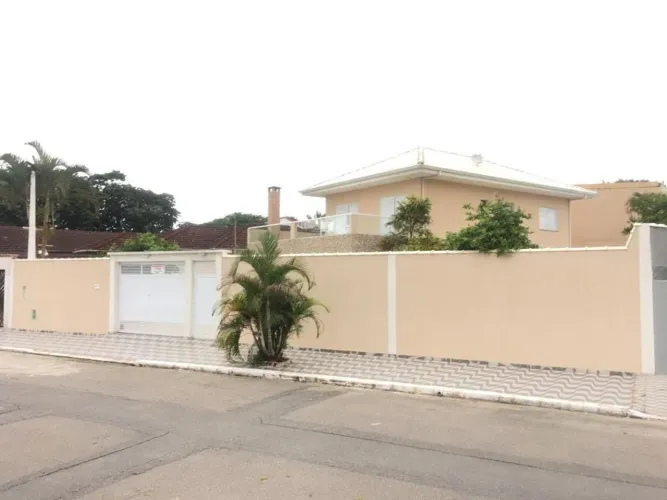 Casa em Solemar - Praia Grande, SP