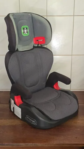 Cadeirinha de Carro Infantil Peg-Pérego (15kg a 36kg) - Conforto e Segurança Premium.