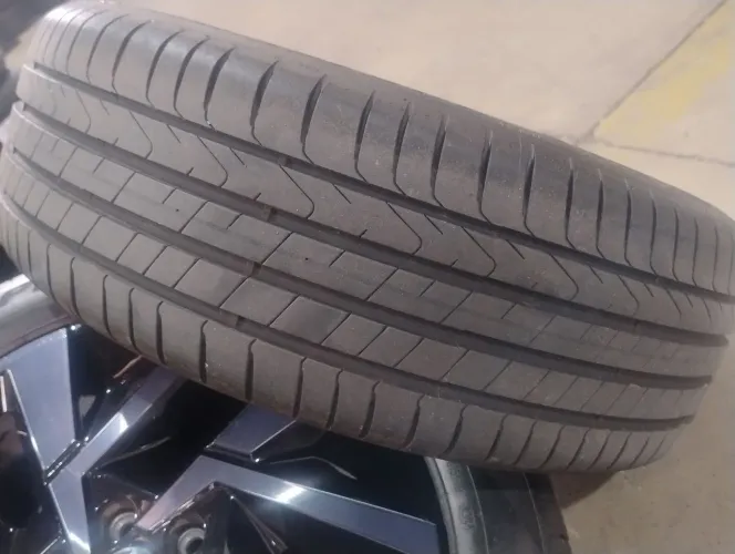 Vende-se 04 pneus Pirelli Scorpions Seal Inside 205x55x17 com 11.000km
