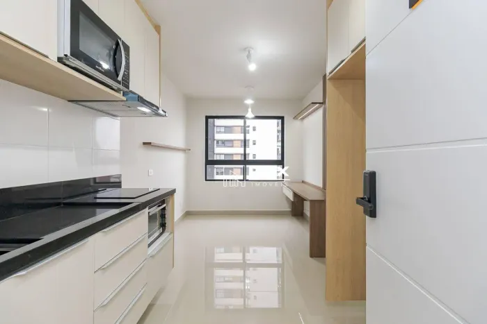 Apartamento semi-mobiliado com 1 quarto para alugar, 28 m² por R$ 3.019/mês - Centro - Cur