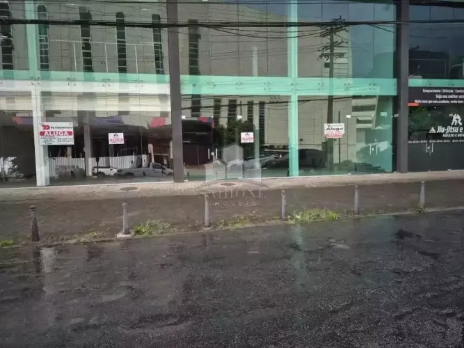 Loja para aluguel, 624m² - Alto da Serra - Petrópolis/RJ