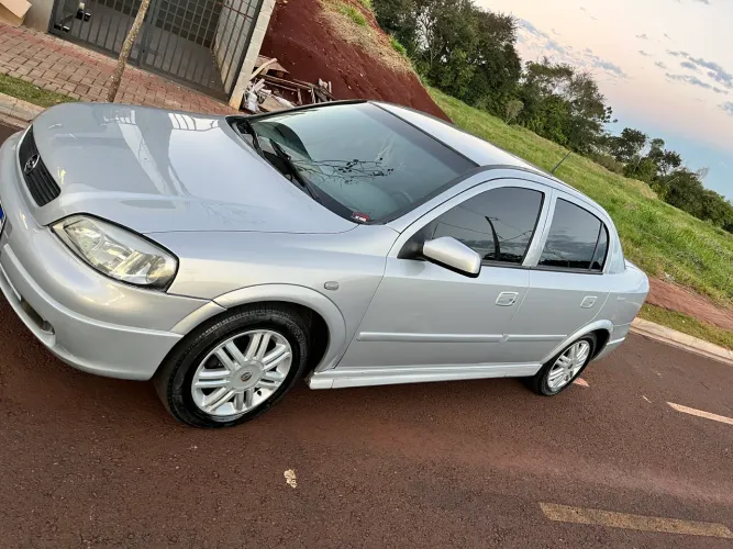 Chevrolet Astra Sedan 2.0/ CD 2.0 MPFI 8V 4P Aut. 2002