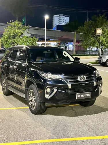 Toyota Hilux SW4 SRX 4X4 2.8 TDI 16V Dies. Aut. 2017