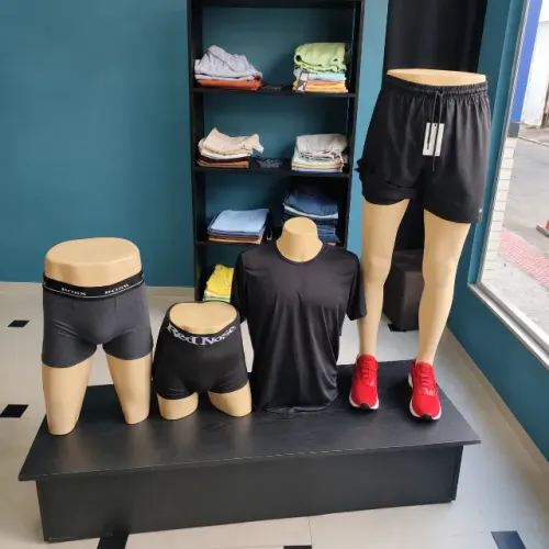 KIT 4 MANEQUINS PARA LOJA/VITRINE