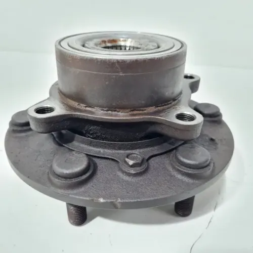 Cubo de roda dianteiro Triton L200 2008\2015