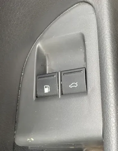 Botão Tampa Traseira/portinhola Tanque Vw Touareg 7l6959903