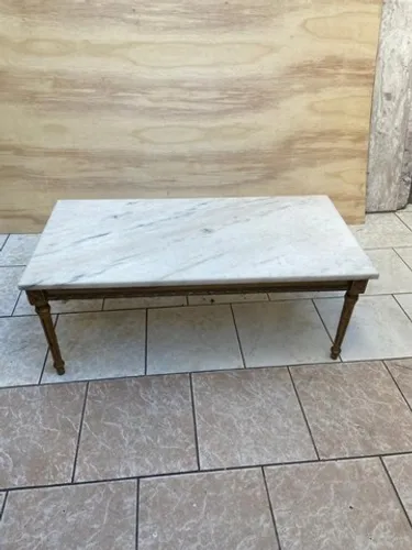 Mesa De Centro Com Tampo Em Mármore Branco em Jacarandá com Pintura |Dourada
