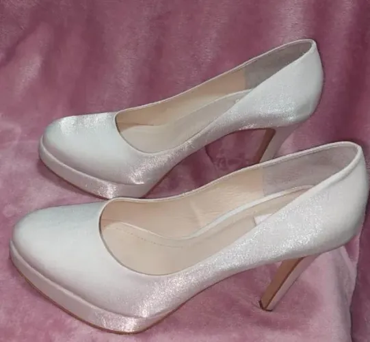 Sapato de Noiva / Debutante de Cetim Veuvet