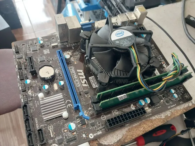 Placa Mãe MSI H81M-E33