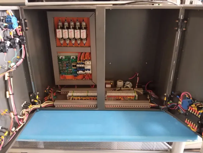 Painel eletrônico de máquina 
