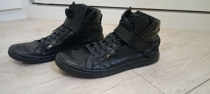 Bota em couro, número 40, ótimo estado