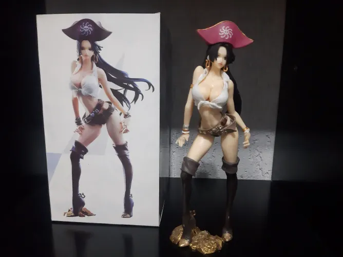 Action figure one piece Boa Hancok LEIA DESCRIÇÃO.