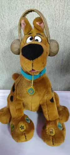 Boneco Pelúcia Scooby doo Usado*Não funciona 
