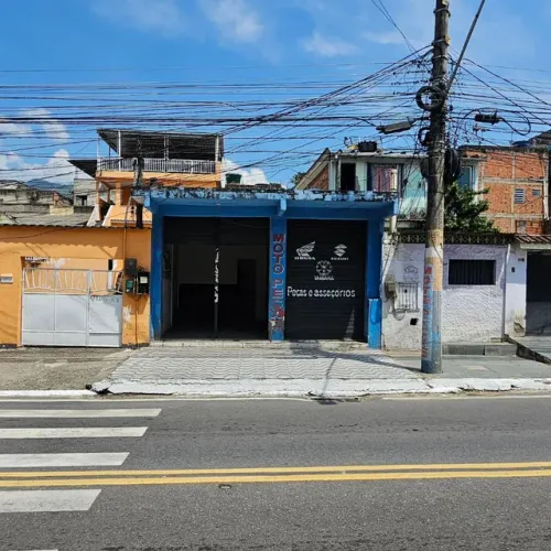 Loja 40m², em frente estação. Bairro: Juscelino, Mesquita/RJ 