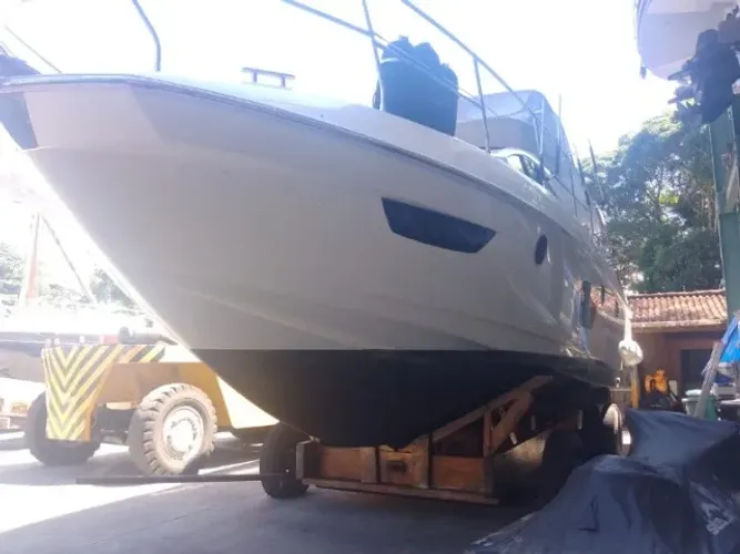 Lancha Azimut / Intermarine 48   2 x Volvo IPS 600  Oportunidade ! Fale Conosco