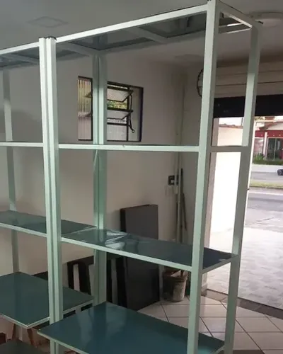 Prateleiras em aço inox