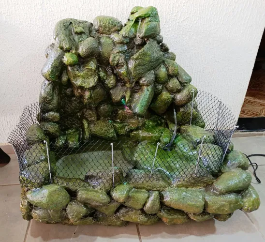 Fonte artificial para peixes ou para tartarugas