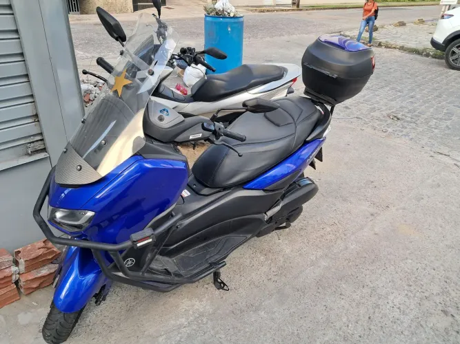 vendo nmax 2024 na garantia. vai como veio da fábrica.