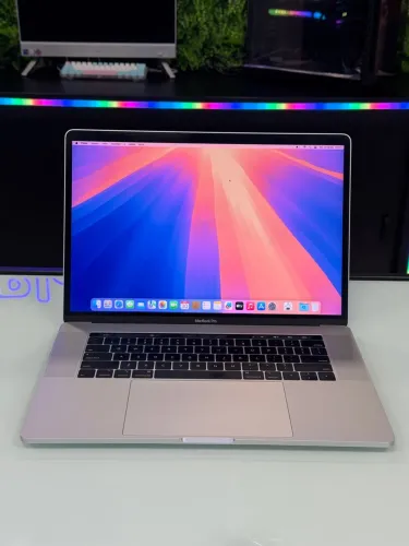 macbook pro 15 2018