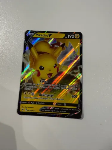 Carta Pokémon Pikachu V - 043/185