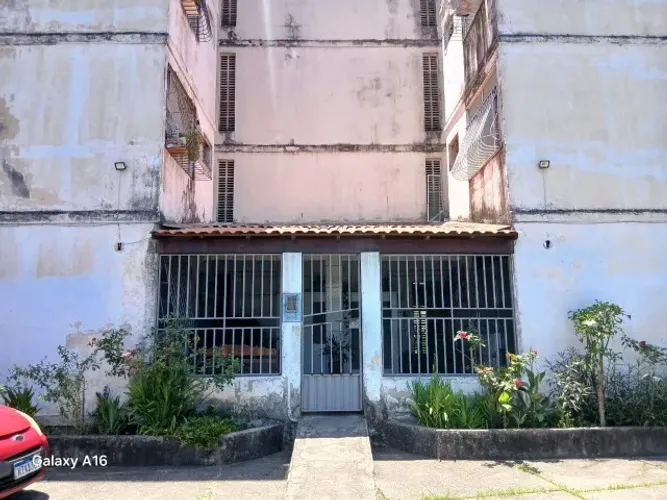 Apartamento de 1 quarto no térreo em André Carloni...