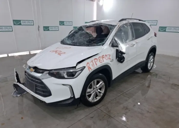 Sucata de Chevrolet Tracker 2023 1.0 turbo manual - Peças