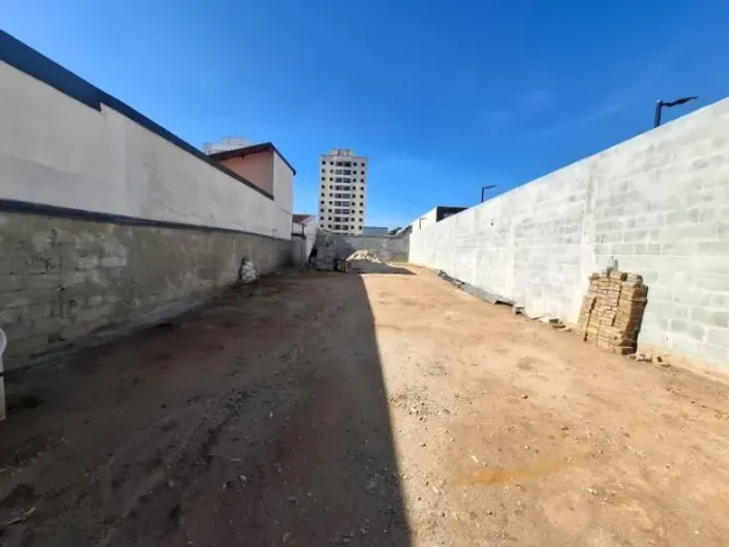 Terreno Comercial à venda, 247 m² por R$ 780.000 - Jardim Satélite