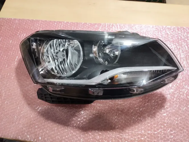 Farol direito gol Voyage Saveiro G6 2012 2016 original Hella restaurado CD 245