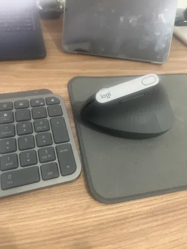 Mouse ergonômico MX Vertical Logitech