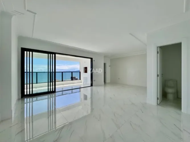 APARTAMENTO QUADRA MAR COM 03 SUÍTES NO CENTRO DE ITAPEMA