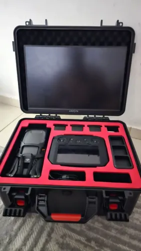 Dji mavic 3 pro + combo + case + controle com tela + 3 bateria