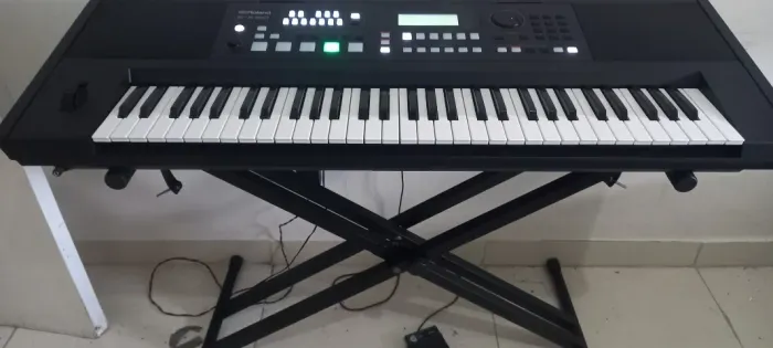 Teclado Roland E-X50 novíssimo