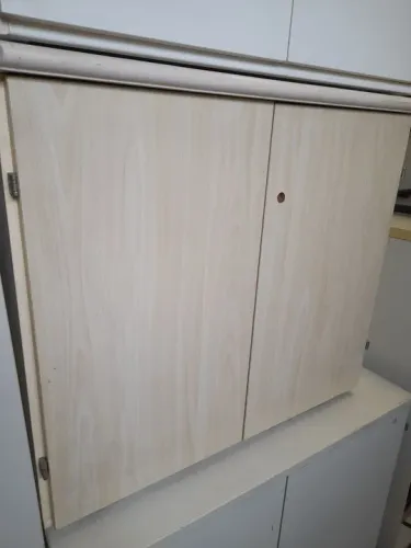Armário baixo amadeirado 2 portas