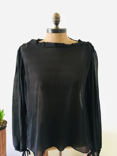 Blusa Feminina Preta Elegante