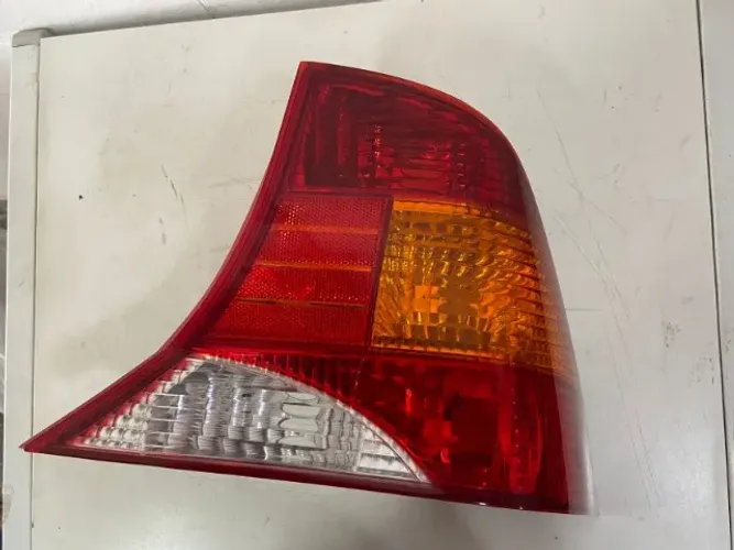 Lanterna Ford Focus (direita)
