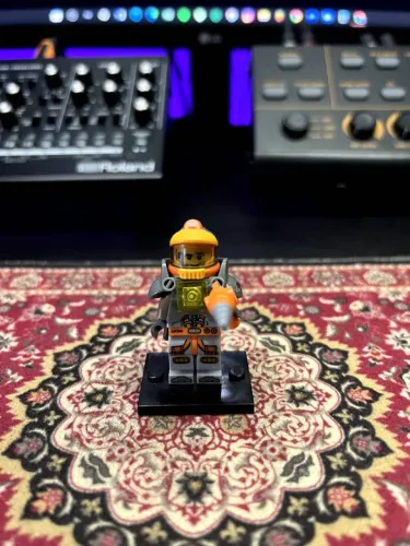 LEGO Minifigures 12 - Minerador do Espaço
